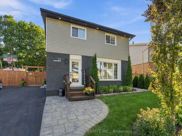 22 Bywood Cres, Hamilton, ON L8J 1G8