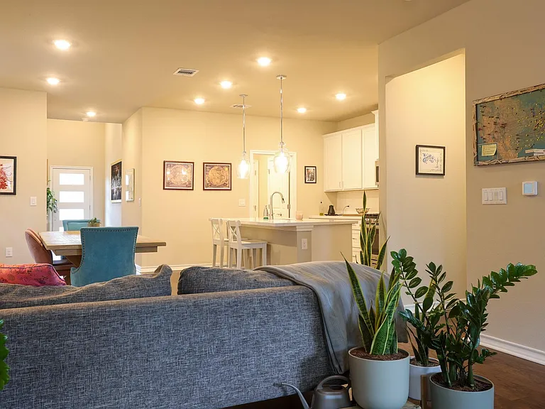 5409 Dimesky Ln — Photo 9