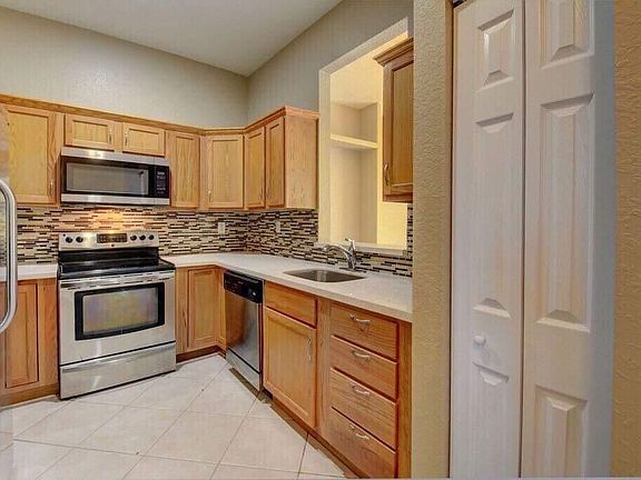 4th image of 8308 Lagos De Campo Boulevard #8308