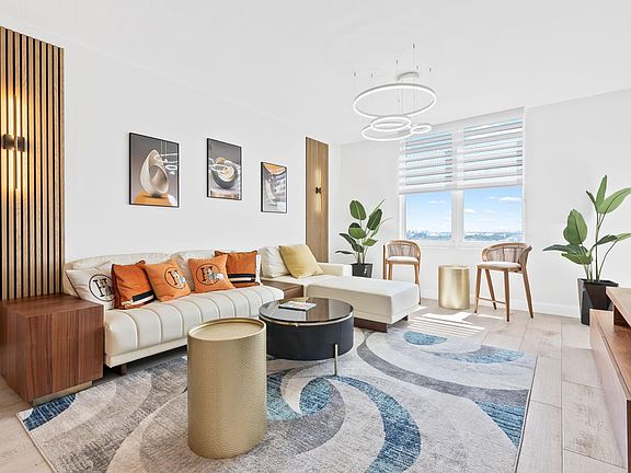 2nd image of 511 SE 5th Avenue #1709