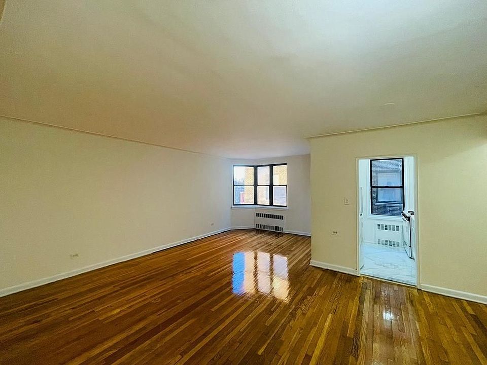 1st image of 180 E 17th St #314
