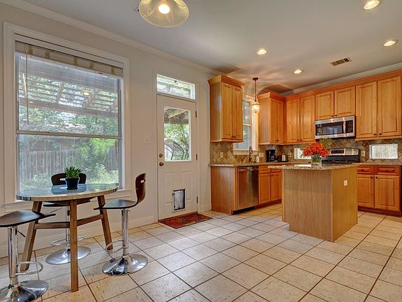 5th image of 1004 Terrell Hill Dr