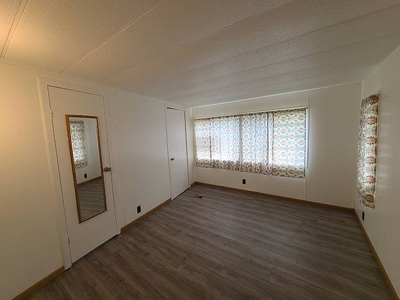 4th image of 5404 NE 121st Ave Unit 14