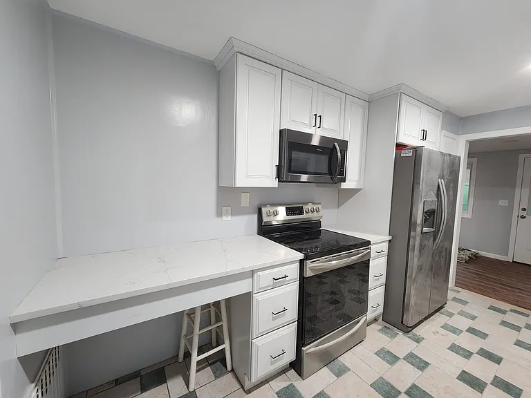 1751 S Main St — Photo 31