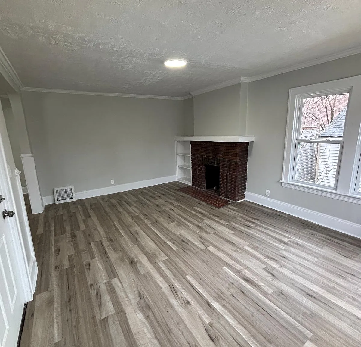 3 bed, 1.5 bath, 1166 sqft, $1,750 — Photo 4