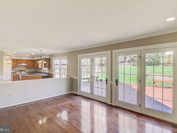 5th image of 3021 Emerald Chase Dr