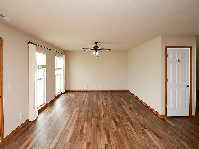 806 W Desert Vista Dr — Photo 10