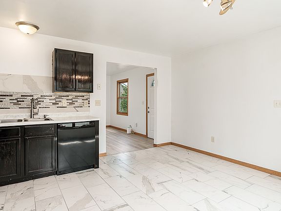 4th image of 2951 16th St