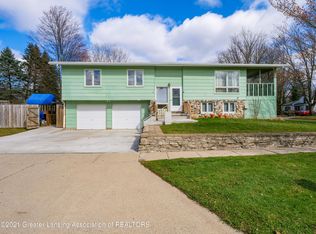 204 N Matthews St, Mason, MI 48854