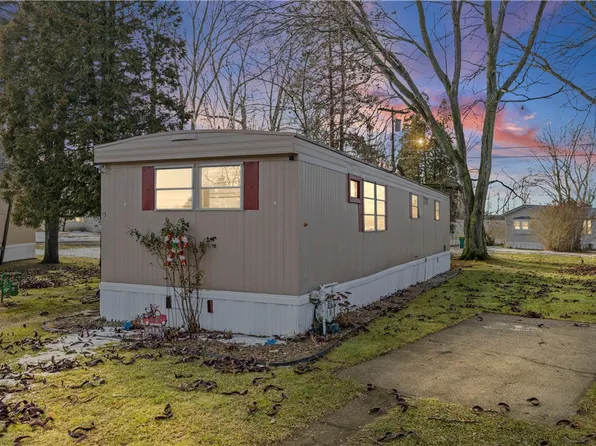 3902 Lockport Olcott Rd, Lockport, NY 14094