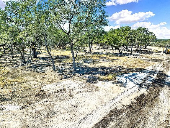 4th image of 34756 Carries Creek Dr