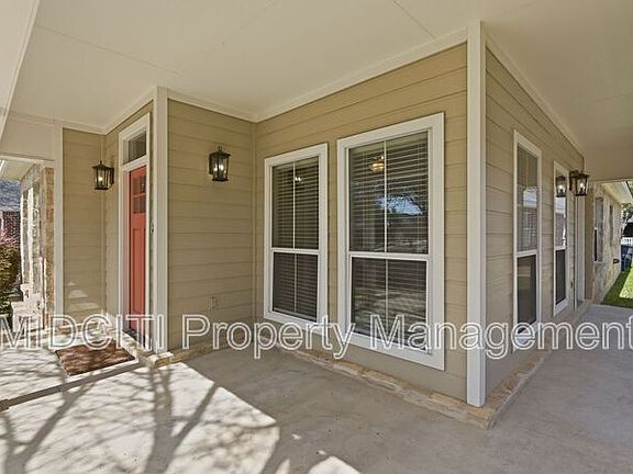 2nd image of 1623 Hanz Dr