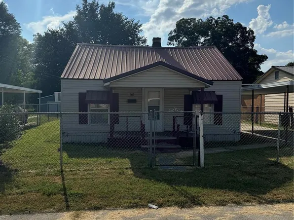 709 N Baldwin St, Kennett, MO 63857