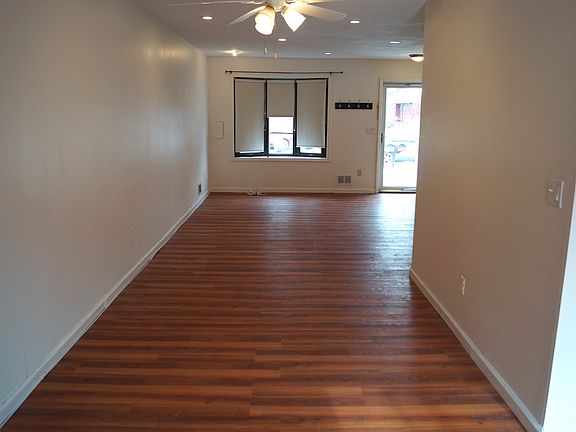5th image of 162 Balsam Pl #1