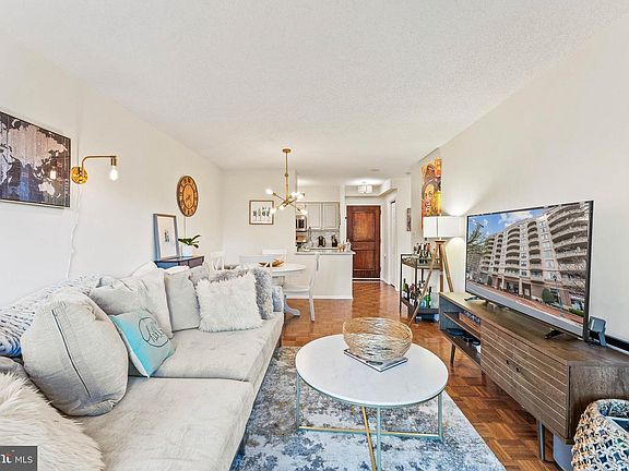 5th image of 4801 Fairmont Ave APT 307