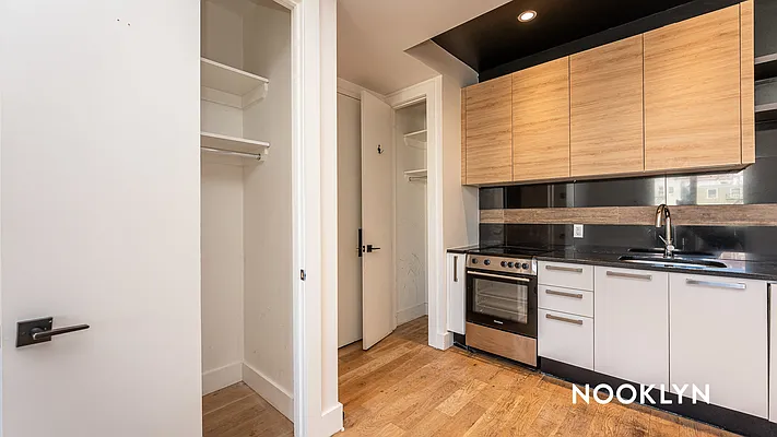 Rented by Nooklyn NYC LLC | media 72