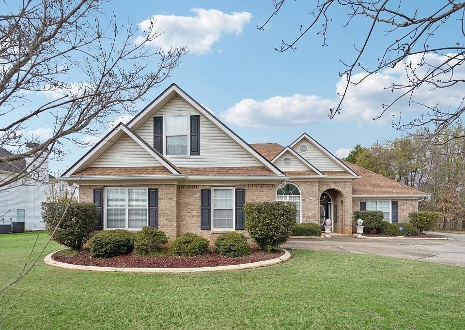 1st image of 128 Moss Pointe Dr