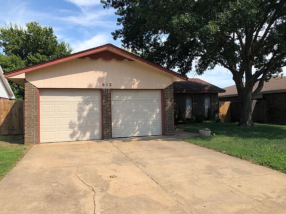 2nd image of 612 N Patterson Dr