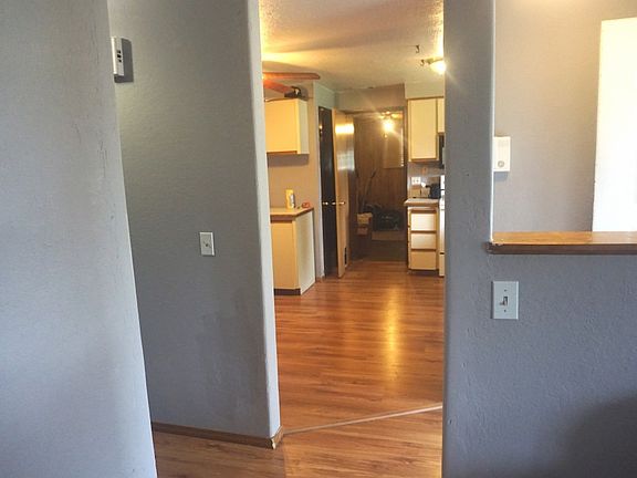 3rd image of 221 Belmark Ave