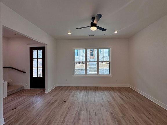 5th image of 2409 S 31st St