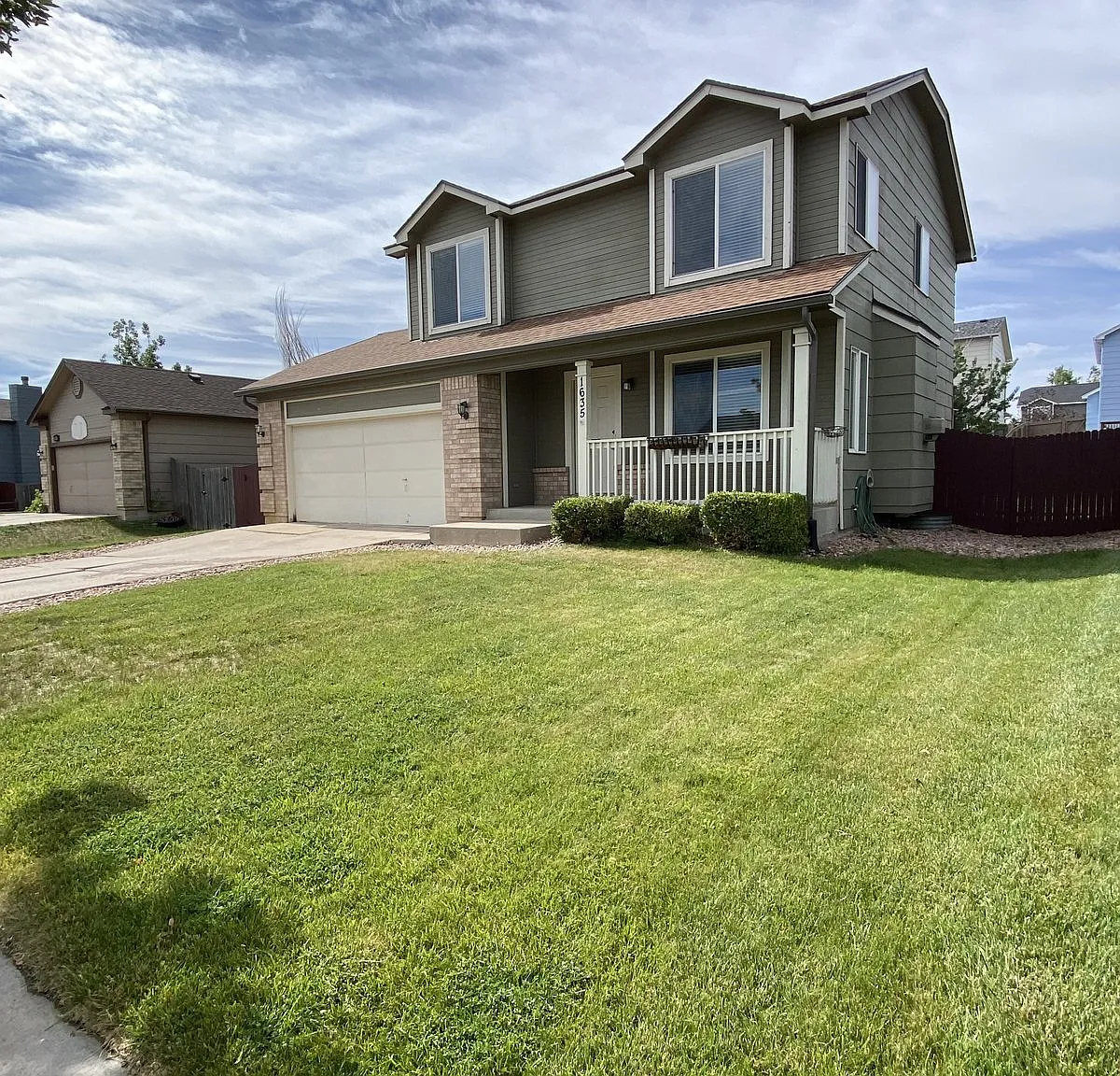 4 bed, 3.5 bath, 2026 sqft, $2,435 — Photo 3