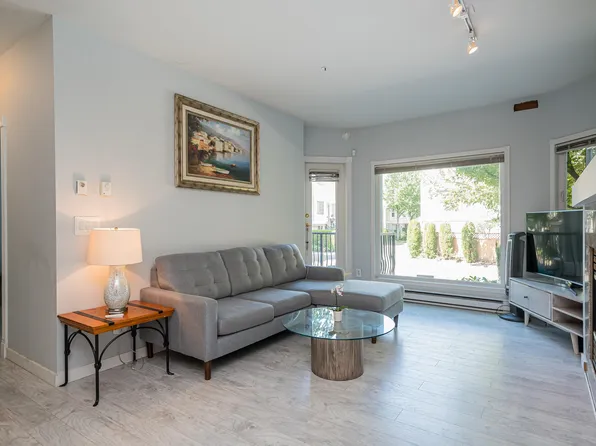 10320 156th St #114, Surrey, BC V3R 4L8