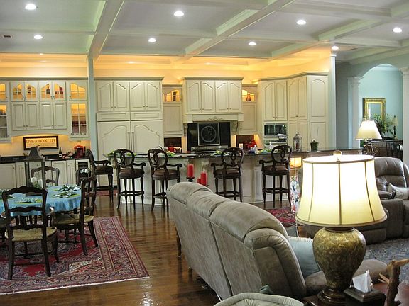 5th image of 19 N Eagle Dr