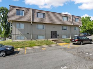 612 S Van Buren St APT 9, Iowa City, IA 52240