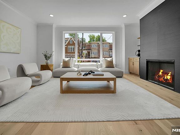 5th image of 519 4th St #B
