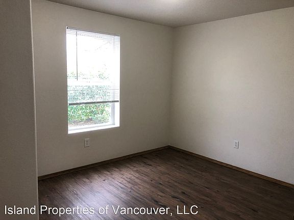 5th image of 1020 SE Parkcrest Ave #A1