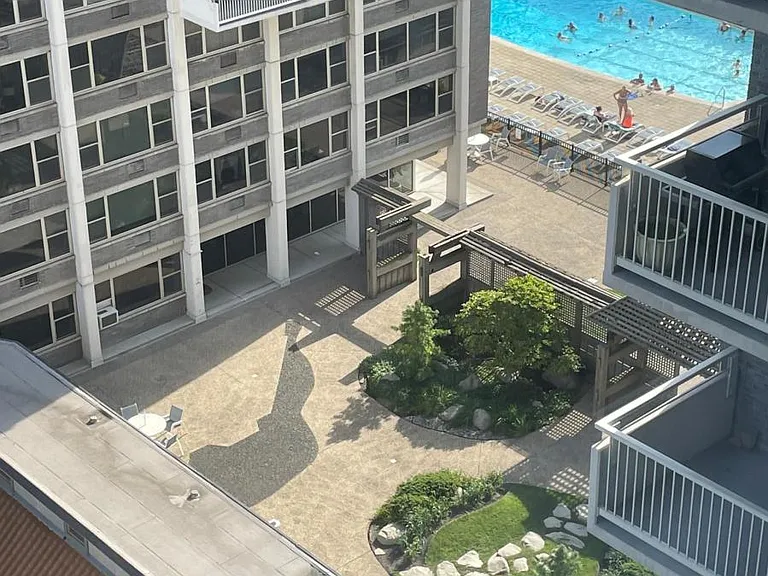 4250 N Marine Dr #1003 — Photo 10