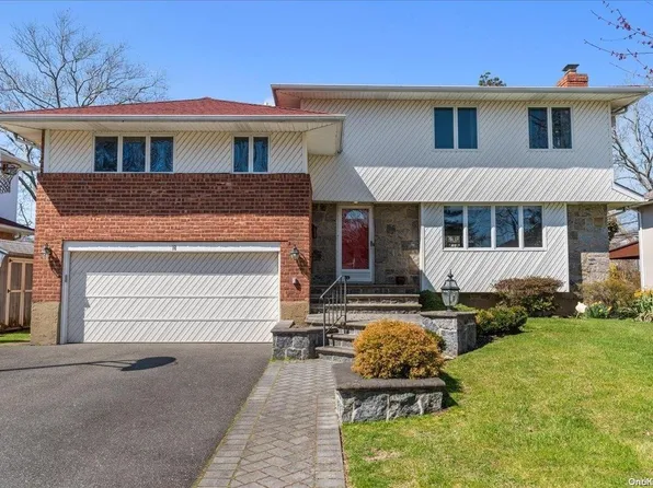 18 Sexton Road, Syosset, NY 11791