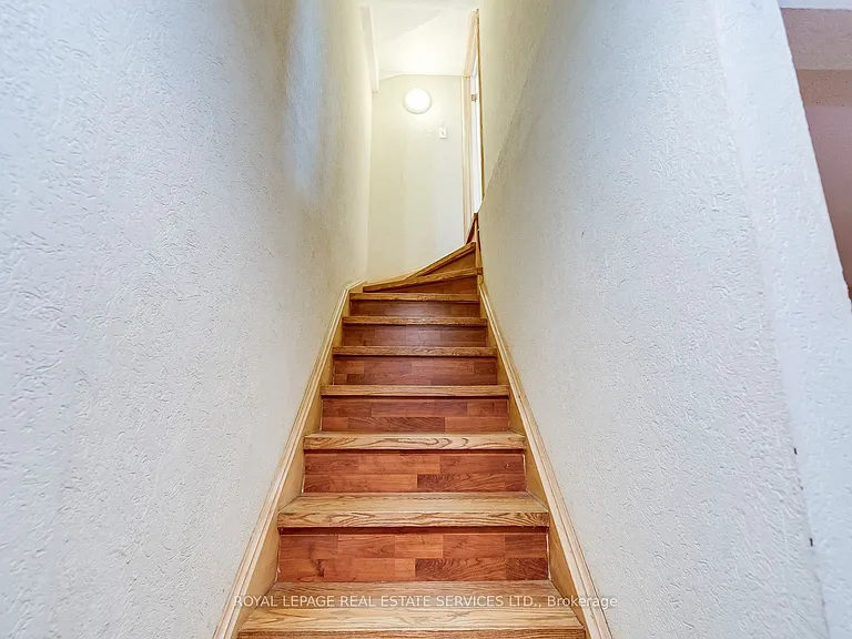 1055 Shawnmarr Rd #202 — Photo 32