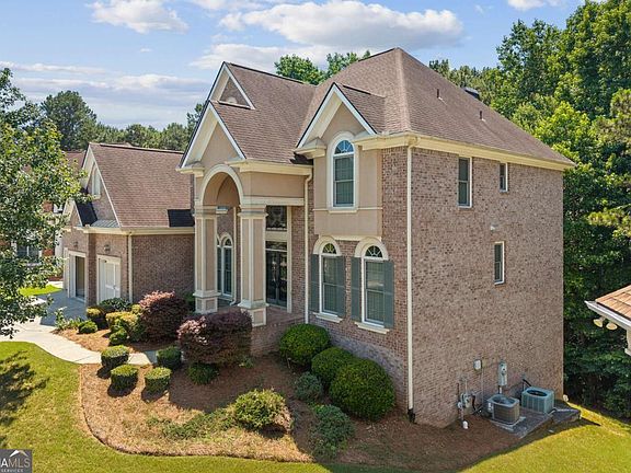 2nd image of 2905 Ivy Hill Dr