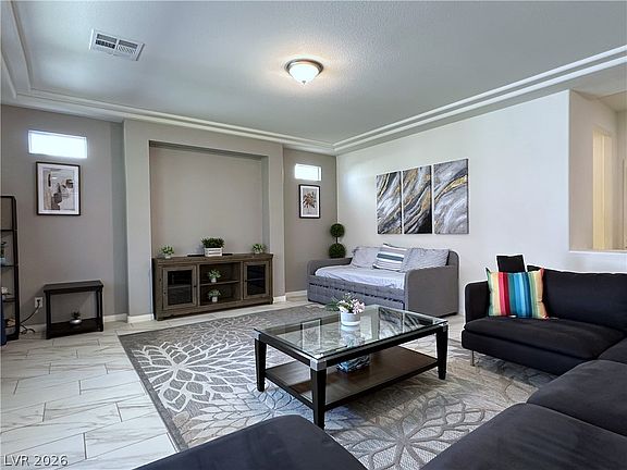 4th image of 8573 Silver Coast St