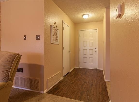 5th image of 532 N Park Dr
