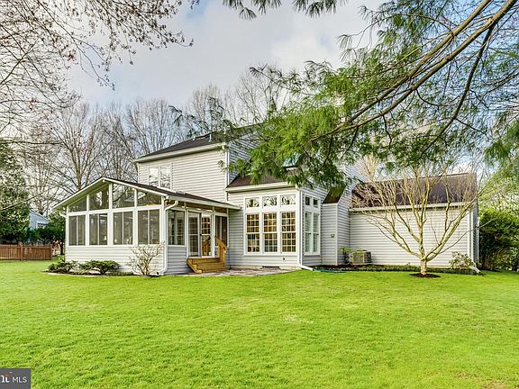4th image of 4869 Sweetbirch Dr