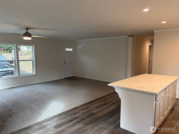 2nd image of 31 E Fox Lane