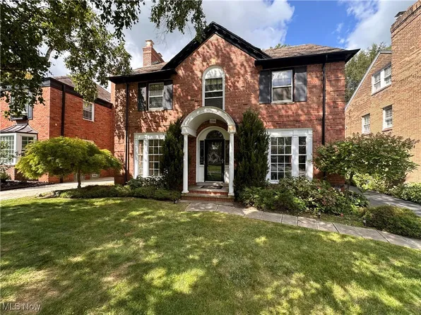 2596 Edgerton Rd, University Heights, OH 44118