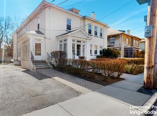 73 Green St FLOOR 2, Brookline, MA 02446