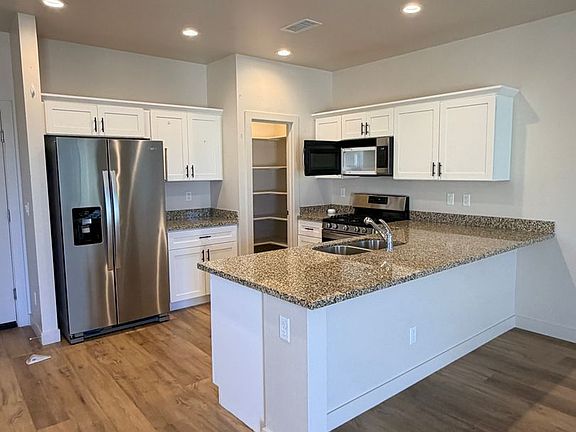 3rd image of 12263 Solid Rock Dr