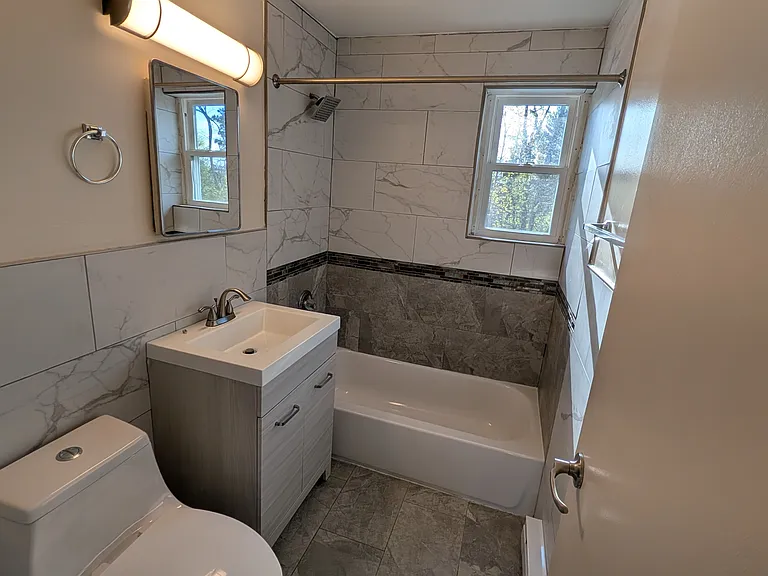 17-A75 Regan St #75 — Photo 7