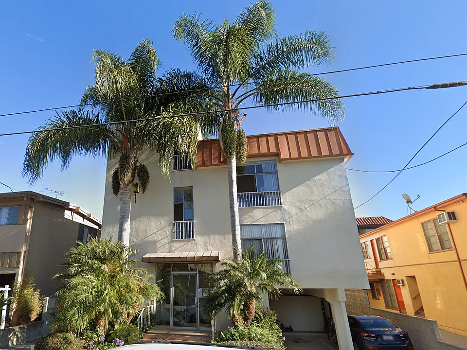 1738 Purdue Ave #4