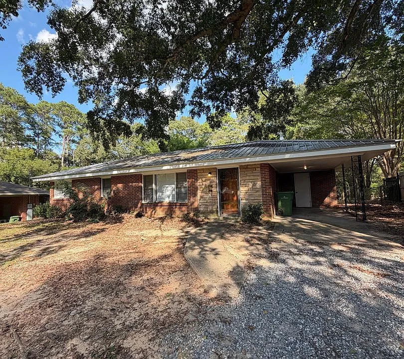417 Holland Dr