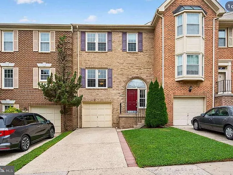 7427 Salford Ct — Photo 1