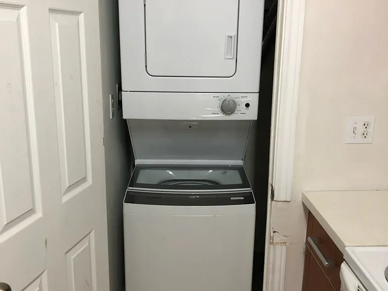 1614 Ontario St #3 — Photo 3