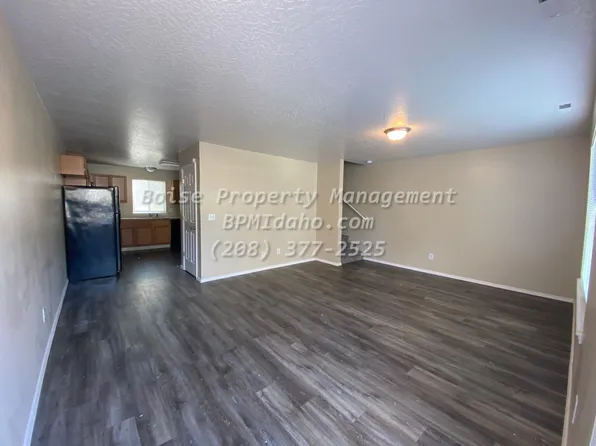 120 Ogden Ave, Nampa, ID 83651