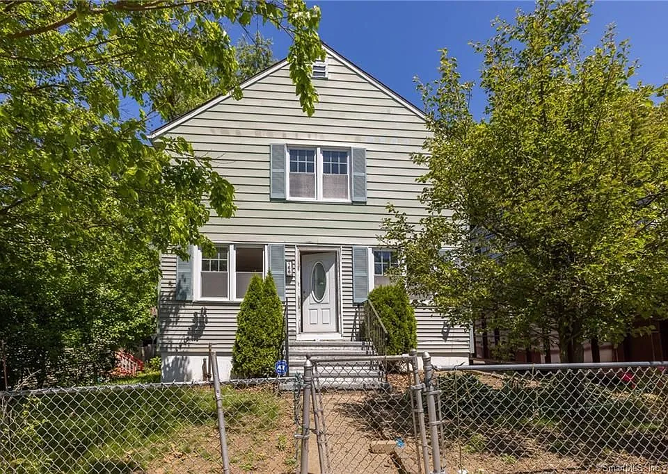 166 Earl Ave
