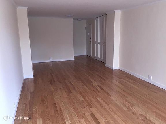 4th image of 201 E 36th St APT 14E