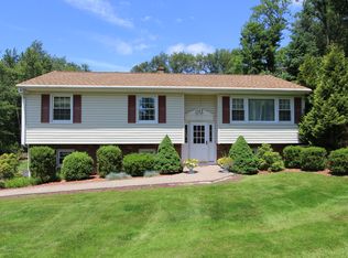 837 Longpond Rd, Carmel, NY 10512